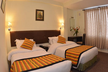 Hotel Serenity